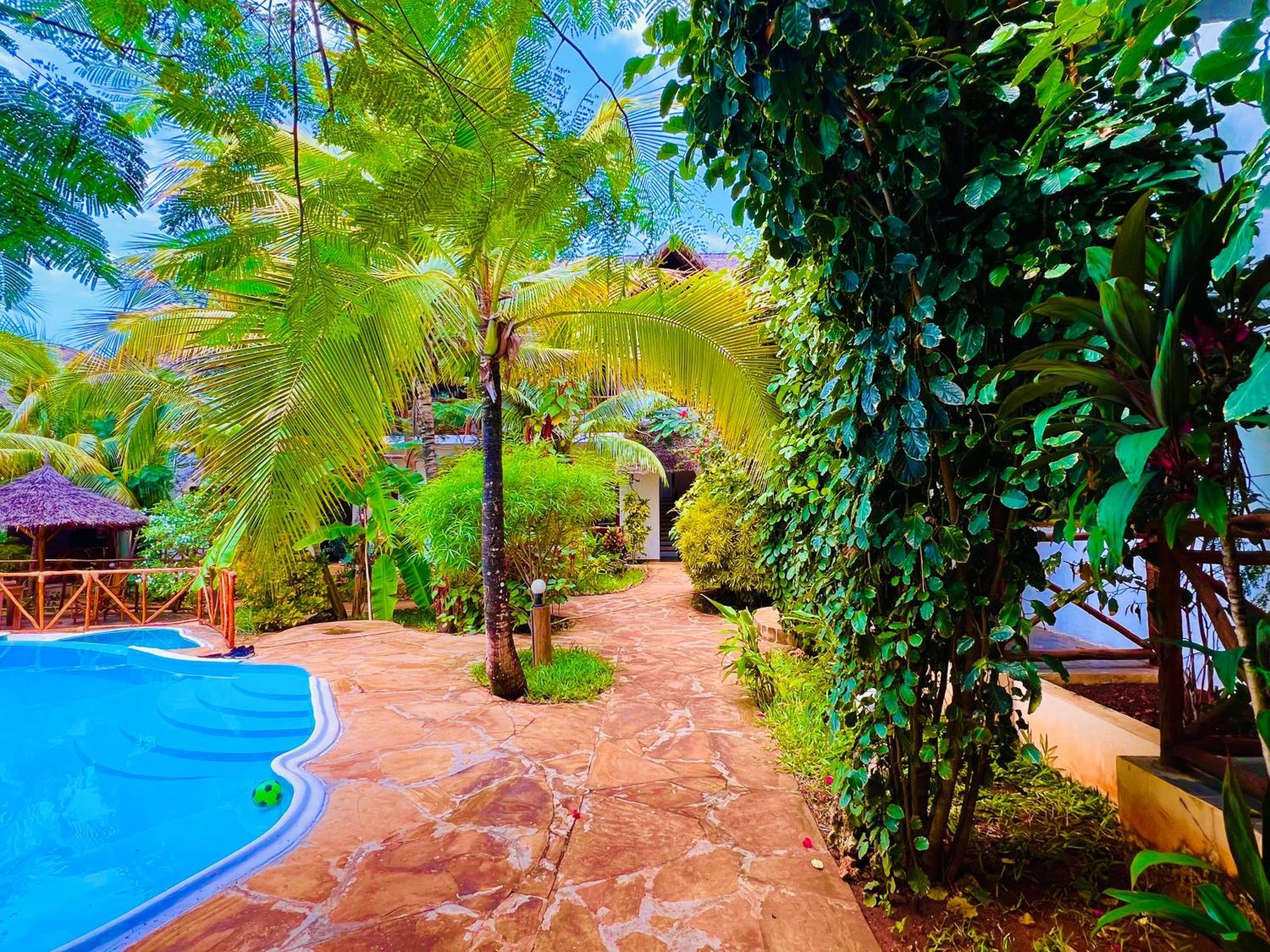 Отель Tropical Нунгви Экстерьер фото