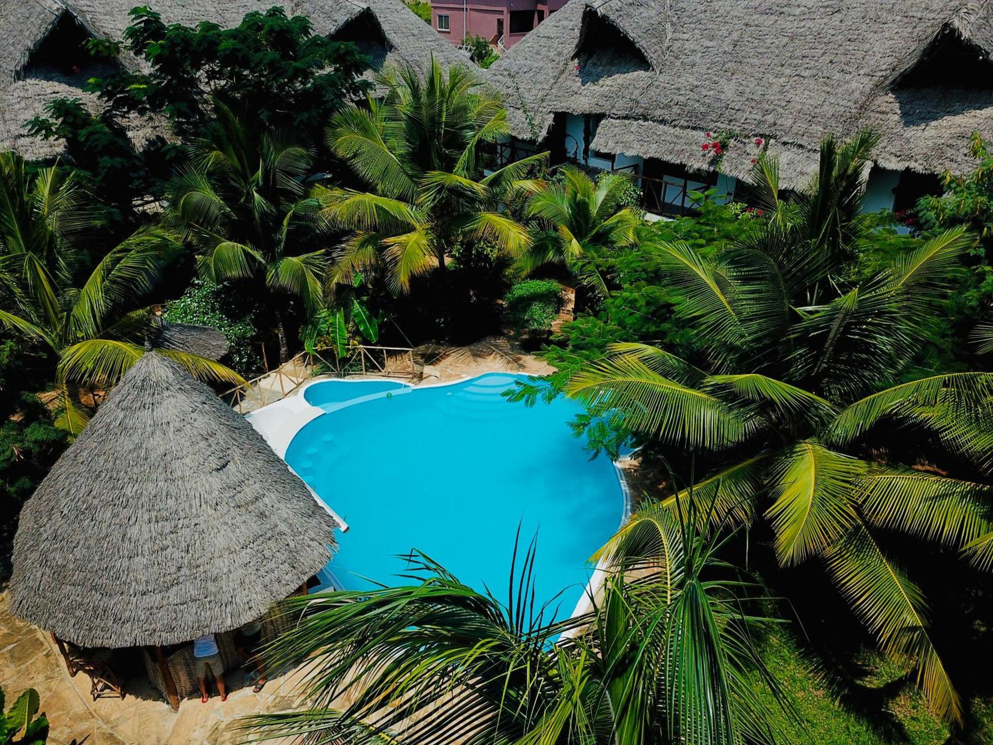 Отель Tropical Нунгви Экстерьер фото
